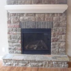 Direct vent gas fireplace